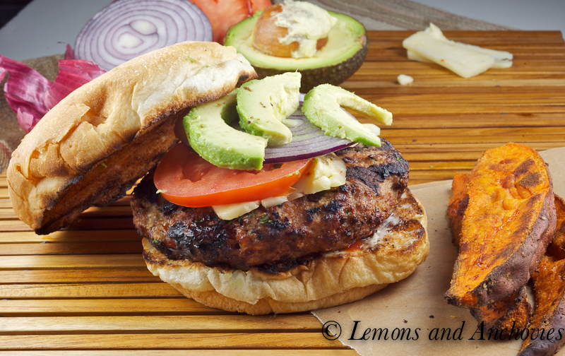 https://lemonsandanchovies.com/wp-content/uploads/2012/03/Southwestern-Turkey-Burgers-3.jpg