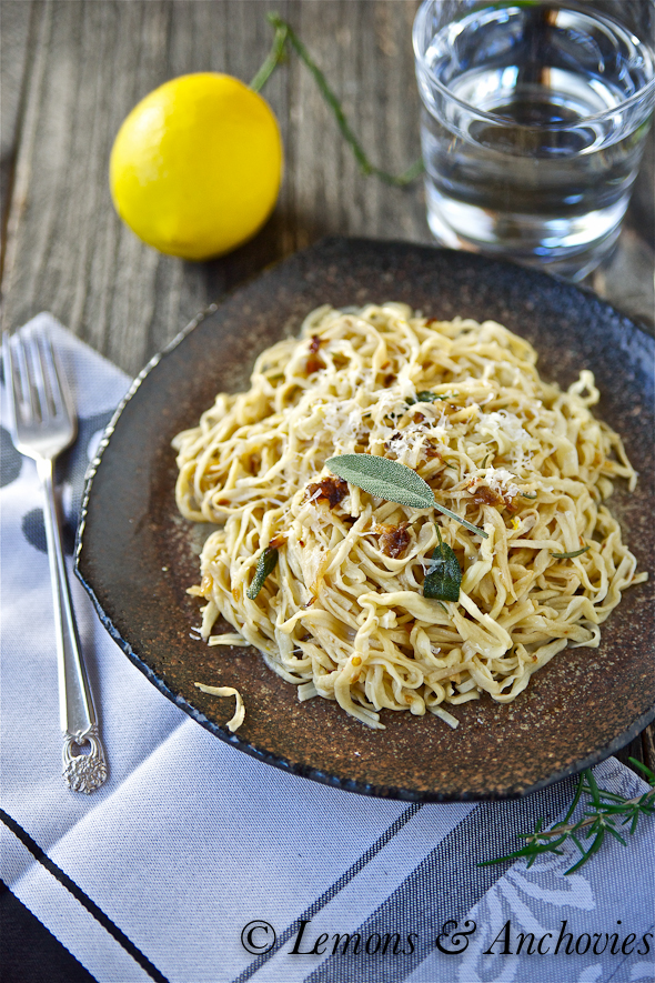 Spaghetti With Anchovies: Mouthwatering Recipe for Savory Delight