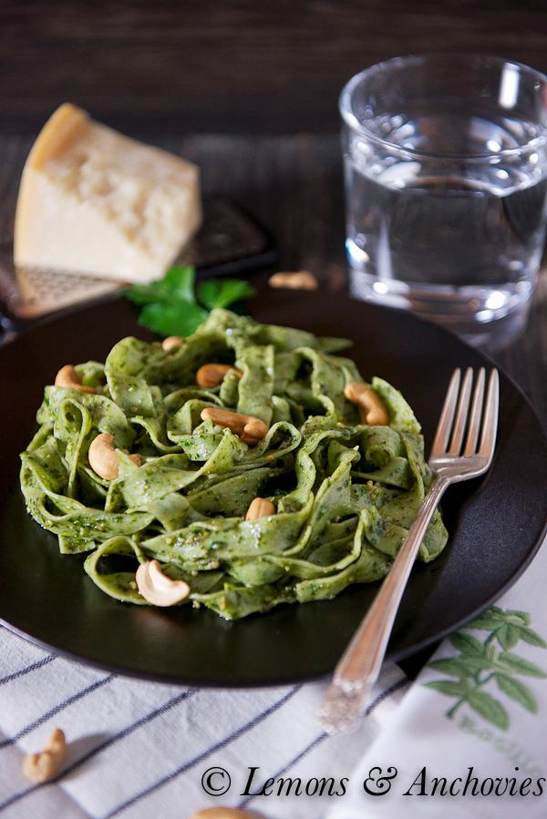Spinach Pasta with Basil-Parsley-Cashew Pesto @lemonsanchovies